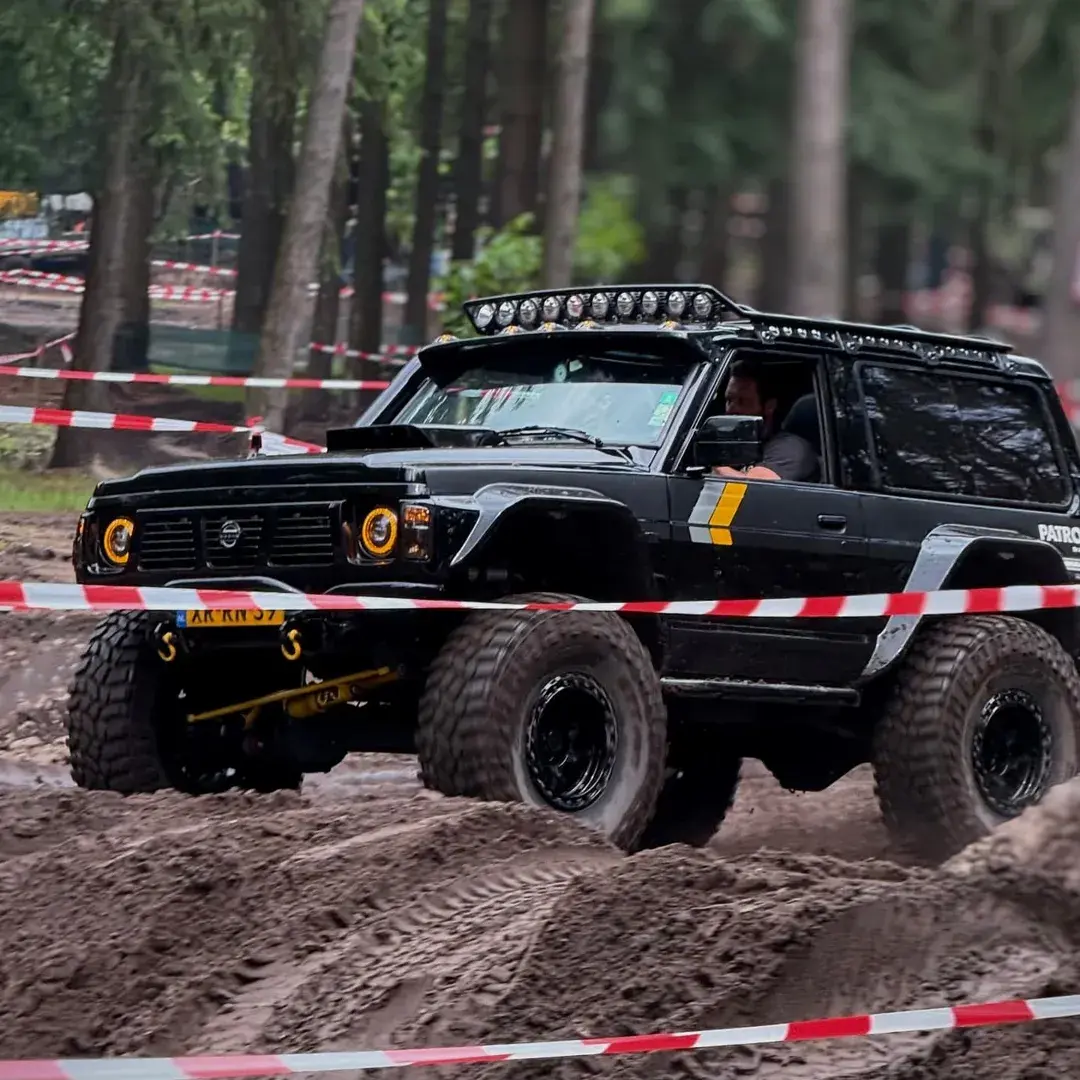 Nissan Patrol Trophy Truck Build
